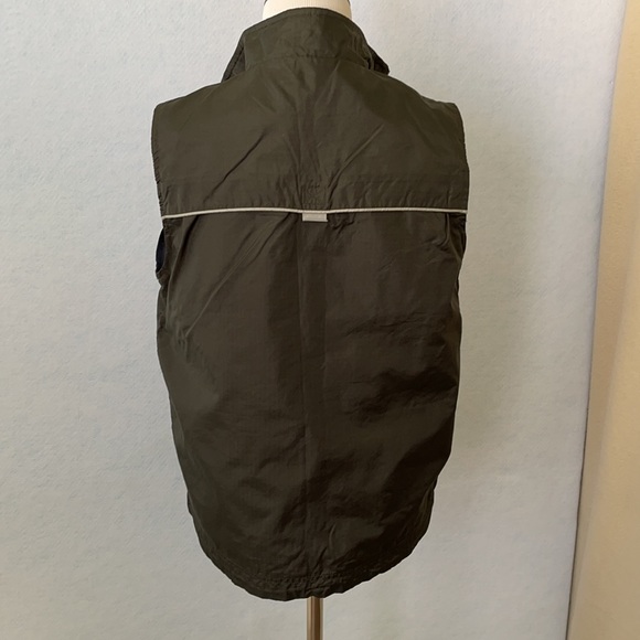 GAP OutdoorWear Lightweight Breathable Vest Jacket - Picture 7 of 12